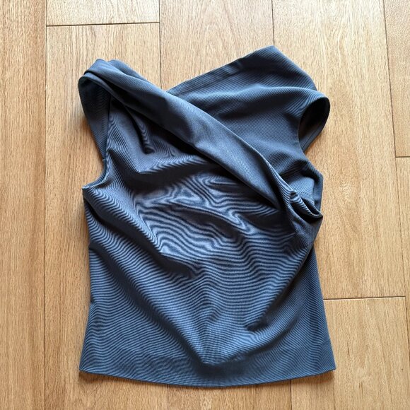 So Parisian!  Balenciaga stretch asymmetrical top, NWOT, XS - Picture 1 of 10